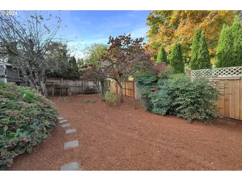 2498 Blackburn Street Eugene OR 97405