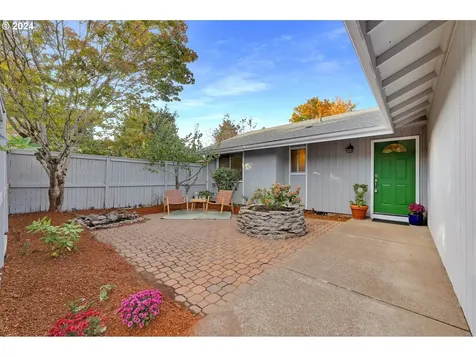 2498 Blackburn Street Eugene OR 97405