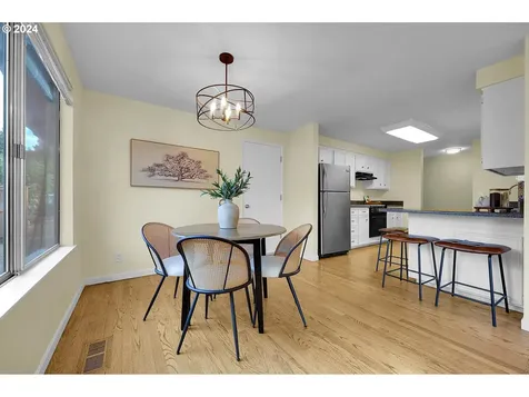 2498 Blackburn Street Eugene OR 97405