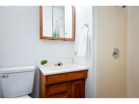 1074 NE Madrona Street Portland OR 97211