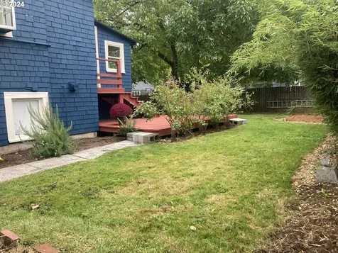 1074 NE Madrona Street Portland OR 97211