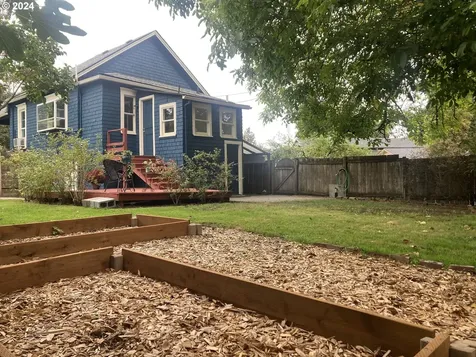 1074 NE Madrona Street Portland OR 97211