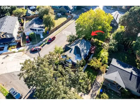 1074 NE Madrona Street Portland OR 97211