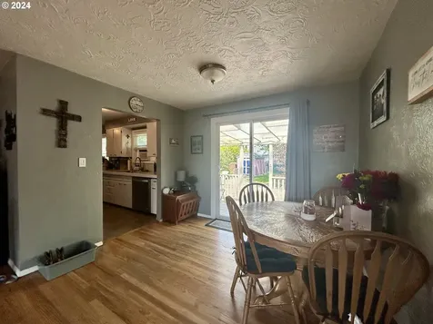 1408 Dry Hollow Road The Dalles OR 97058