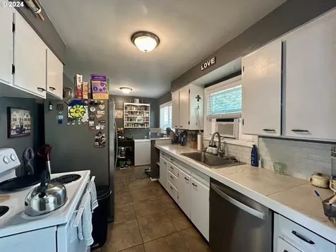 1408 Dry Hollow Road The Dalles OR 97058