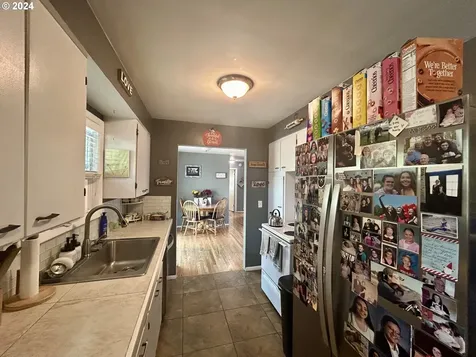 1408 Dry Hollow Road The Dalles OR 97058