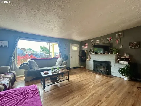 1408 Dry Hollow Road The Dalles OR 97058