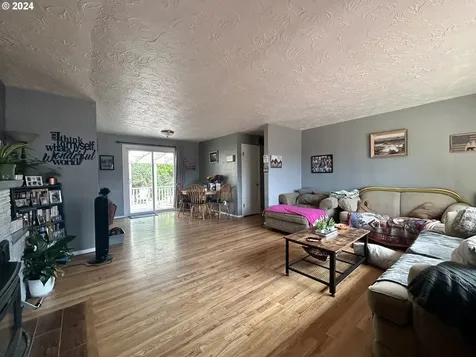 1408 Dry Hollow Road The Dalles OR 97058