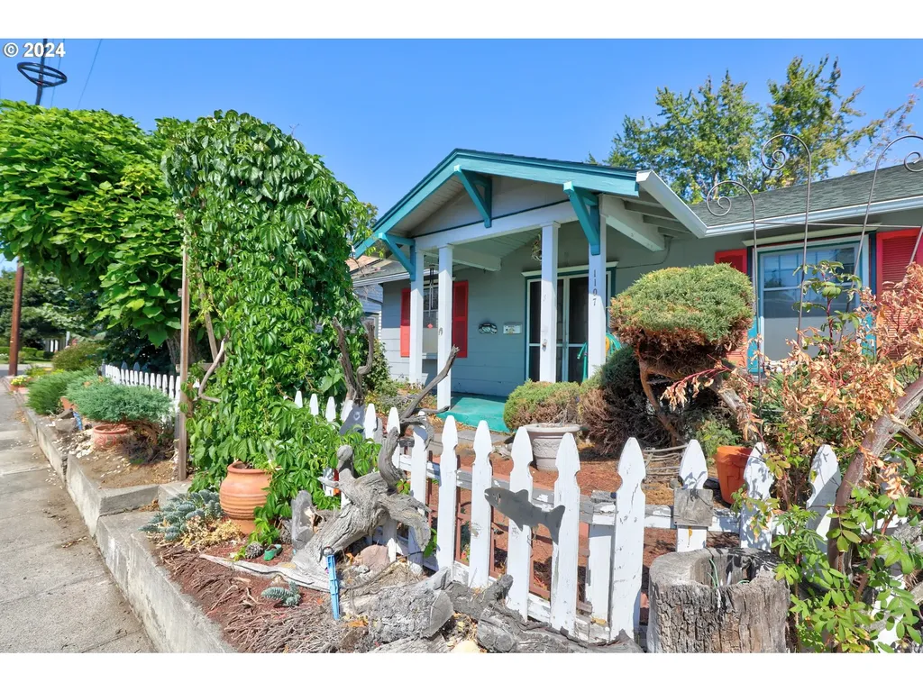 1107 E 9th Street The Dalles OR 97058