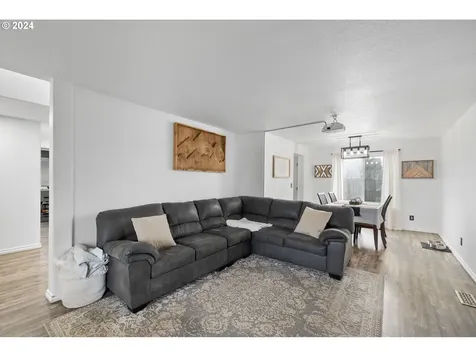 829 14th Street Lafayette OR 97127