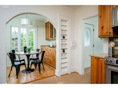 3011 Se 52nd Avenue Portland OR 97206