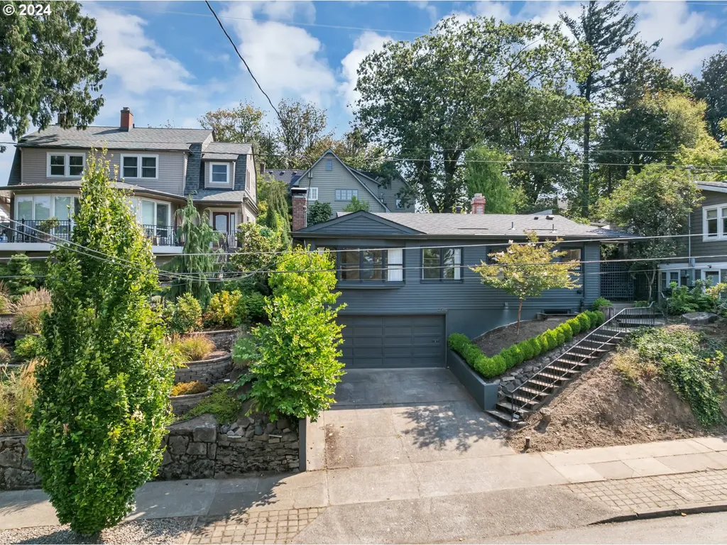 3916 SW Council Crest Drive Portland OR 97239