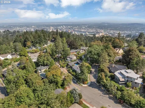 3916 SW Council Crest Drive Portland OR 97239