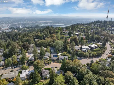 3916 SW Council Crest Drive Portland OR 97239