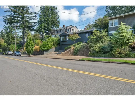 3916 SW Council Crest Drive Portland OR 97239