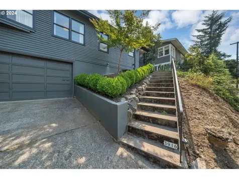 3916 SW Council Crest Drive Portland OR 97239