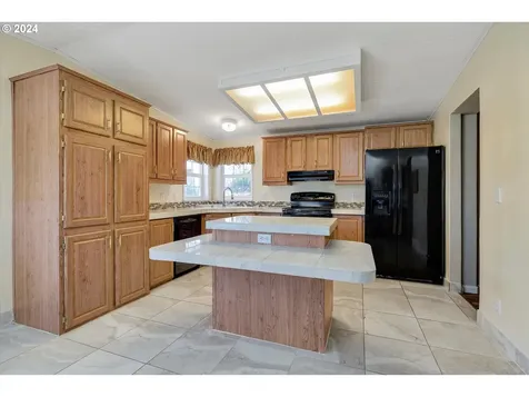 1311 Settlers Loop Forest Grove OR 97116