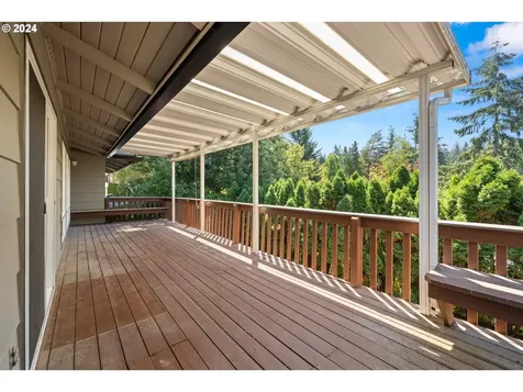 16904 Greentree Avenue Lake Oswego OR 97034