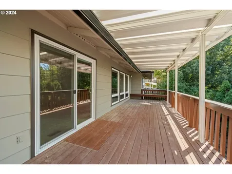 16904 Greentree Avenue Lake Oswego OR 97034