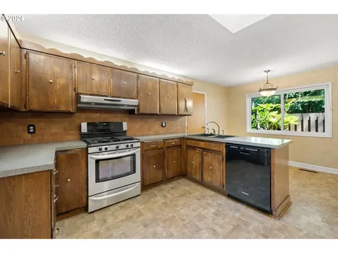 16904 Greentree Avenue Lake Oswego OR 97034