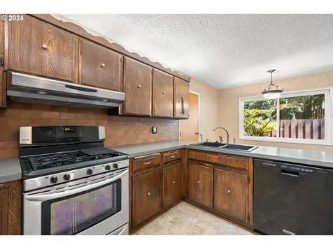 16904 Greentree Avenue Lake Oswego OR 97034