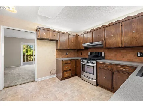 16904 Greentree Avenue Lake Oswego OR 97034