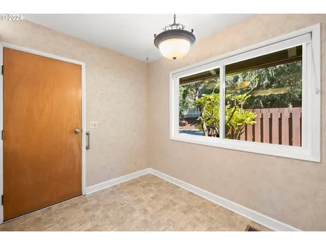 16904 Greentree Avenue Lake Oswego OR 97034