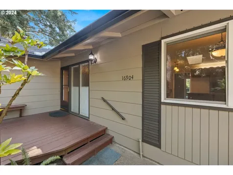 16904 Greentree Avenue Lake Oswego OR 97034