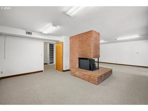 16904 Greentree Avenue Lake Oswego OR 97034