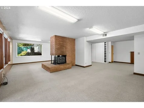 16904 Greentree Avenue Lake Oswego OR 97034