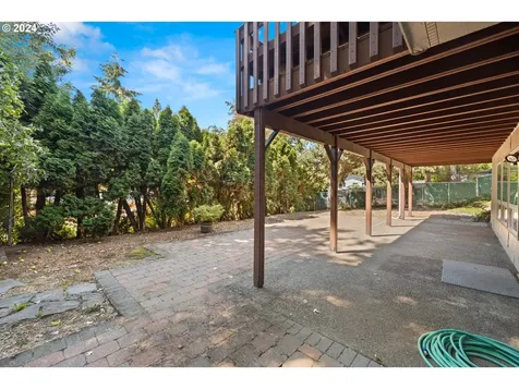 16904 Greentree Avenue Lake Oswego OR 97034