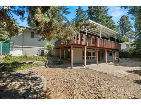 16904 Greentree Avenue Lake Oswego OR 97034