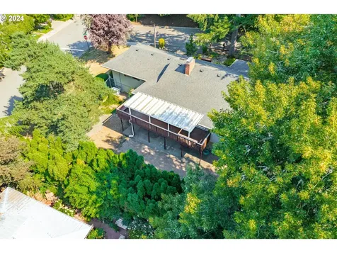 16904 Greentree Avenue Lake Oswego OR 97034