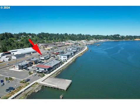1270 N Bayshore Drive Coos Bay OR 97420
