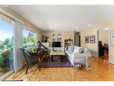 1873 S Palatine Hill Road Portland OR 97219