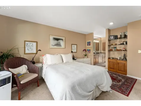 1873 S Palatine Hill Road Portland OR 97219