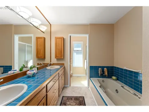 1873 S Palatine Hill Road Portland OR 97219
