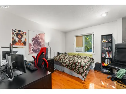 1873 S Palatine Hill Road Portland OR 97219