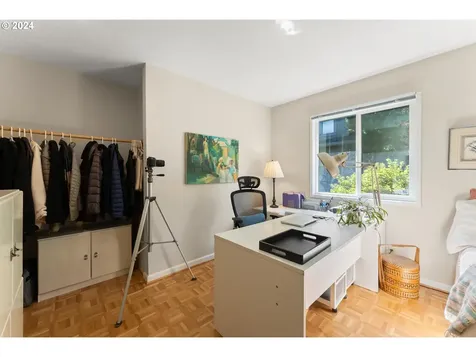 1873 S Palatine Hill Road Portland OR 97219
