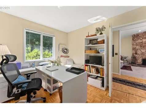 1873 S Palatine Hill Road Portland OR 97219