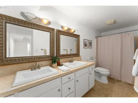 1873 S Palatine Hill Road Portland OR 97219