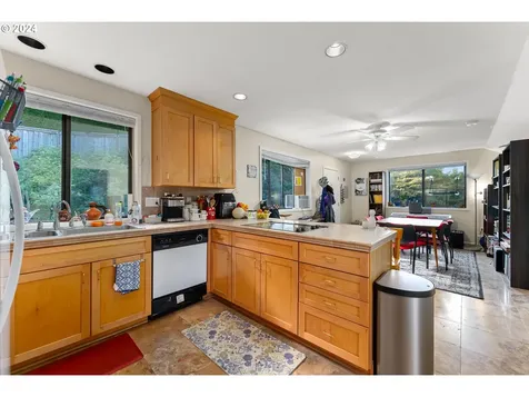 1873 S Palatine Hill Road Portland OR 97219