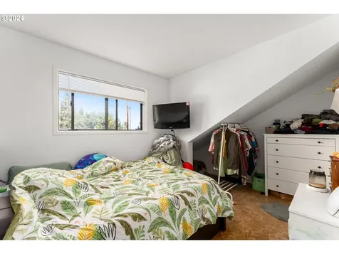 1873 S Palatine Hill Road Portland OR 97219