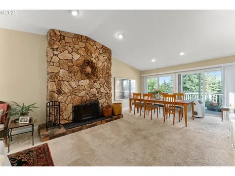 1873 S Palatine Hill Road Portland OR 97219