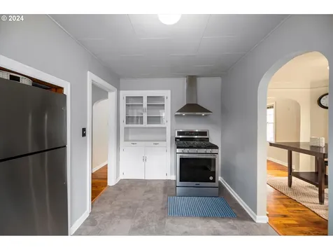 541 SW Clay Street Dallas OR 97338
