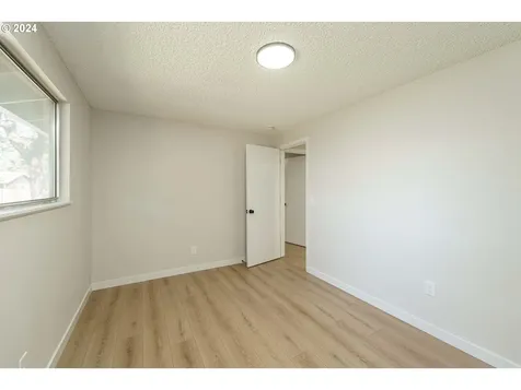 17023 SE Stephens Street Portland OR 97233