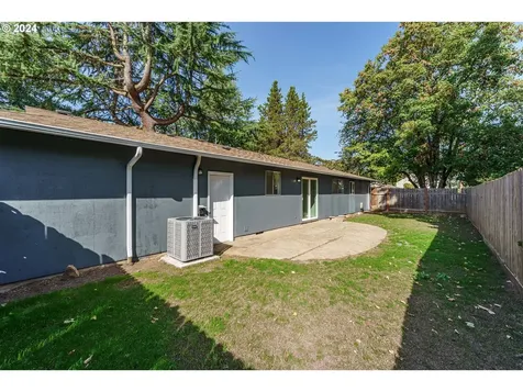 17023 SE Stephens Street Portland OR 97233