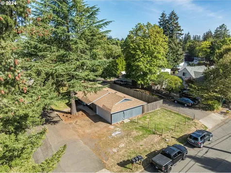 17023 SE Stephens Street Portland OR 97233