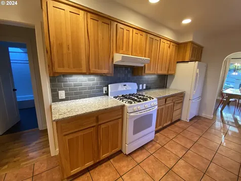 2971 Portland Street Eugene OR 97405