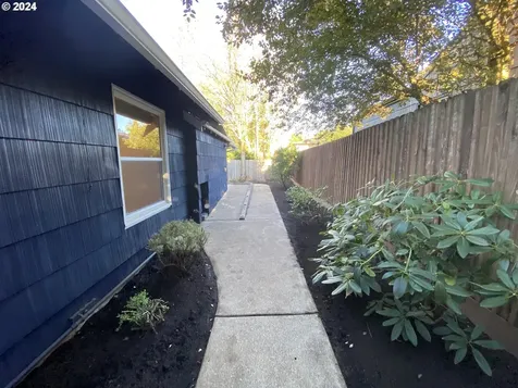 2971 Portland Street Eugene OR 97405